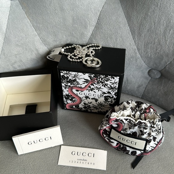NWT AUTHENTIC GUCCI NECKLACE - Picture 4 of 12